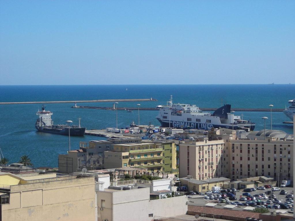 Appartamento Panoramico Cagliari, I Tre Grilli, Centro エクステリア 写真