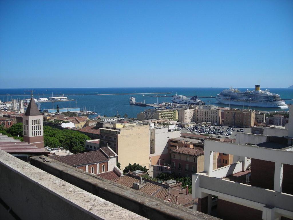 Appartamento Panoramico Cagliari, I Tre Grilli, Centro エクステリア 写真